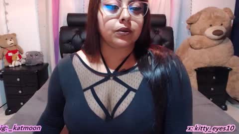 Snapshot of kitty_eyes chatting on 02-23-26, 02:42 kitty online show from 02-23-26, 02:42