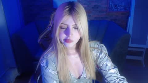 Snapshot of kitty_fox_b chatting on 12-05-24, 06:55 kitty_fox_b online show from 12-05-24, 06:55