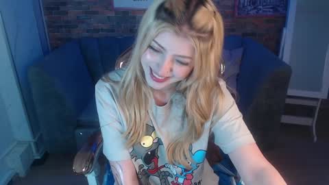 Snapshot of kitty_fox_b chatting on 12-12-24, 06:53 kitty_fox_b online show from 12-12-24, 06:53
