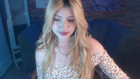 Snapshot of kitty_fox_b chatting on 12-23-24, 03:55 kitty_fox_b online show from 12-23-24, 03:55