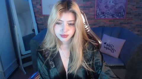 Snapshot of kitty_fox_b chatting on 01-07-25, 07:49 kitty_fox_b online show from 01-07-25, 07:49