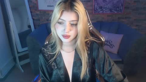 Snapshot of kitty_fox_b chatting on 01-07-25, 10:52 kitty_fox_b online show from 01-07-25, 10:52