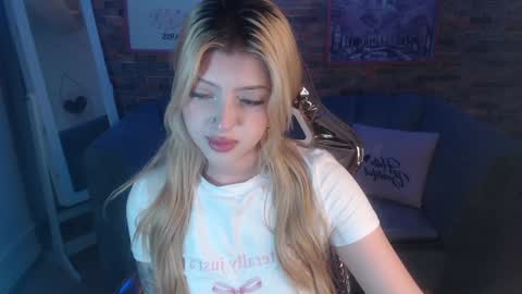 Snapshot of kitty_fox_b chatting on 01-10-25, 12:58 kitty_fox_b online show from 01-10-25, 12:58