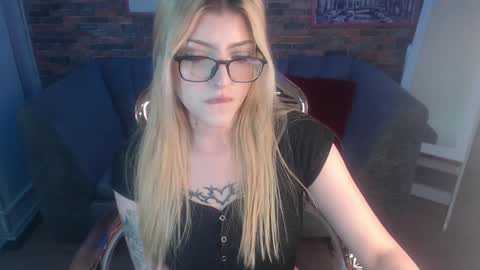 Snapshot of kitty_fox_b chatting on 01-28-25, 03:35 kitty_fox_b online show from 01-28-25, 03:35
