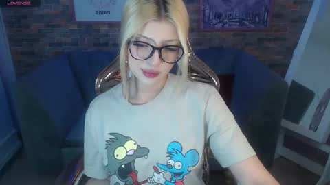 Snapshot of kitty_fox_b chatting on 03-10-25, 12:48 kitty_fox_b online show from 03-10-25, 12:48