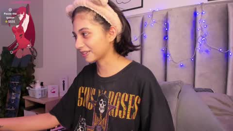 Camila online show from 01-28-25, 02:21