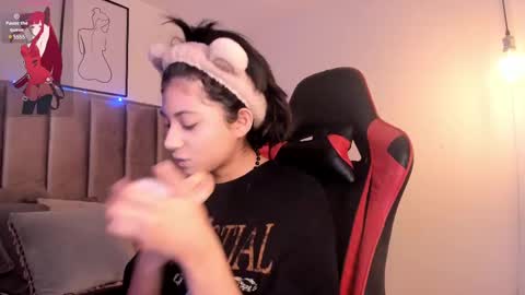 Camila online show from 03-06-25, 02:41