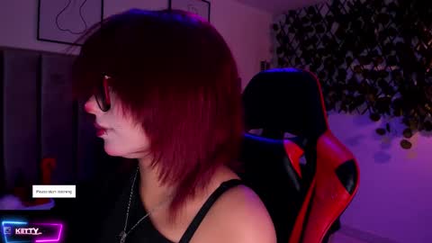 Camila online show from 10-25-25, 02:08