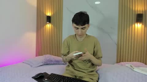 kitty_gill online show from 12-16-24, 02:38