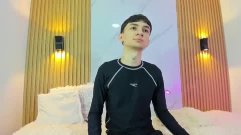 kitty_gill online show from 12-17-24, 11:06