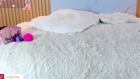 kitty_gill online show from 02-04-25, 11:27