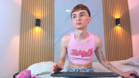 kitty_gill online show from 02-05-25, 12:17