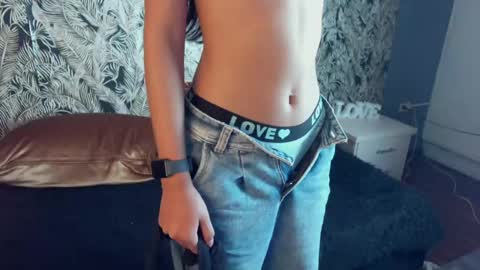 Snapshot of kitty_kryss chatting on 02-27-25, 04:53 kitty_kryss online show from 02-27-25, 04:53