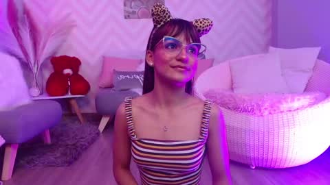 Snapshot of kitty_madness chatting on 09-21-25, 12:51 KITTY online show from 09-21-25, 12:51