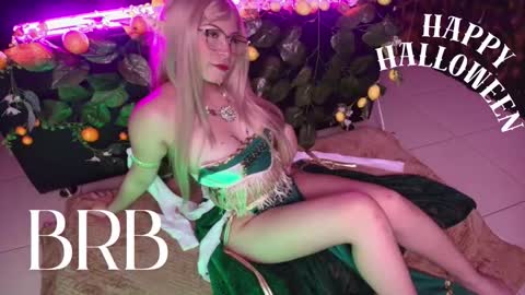 Snapshot of kitty_malach chatting on 11-05-25, 02:33 Kitty online show from 11-05-25, 02:33