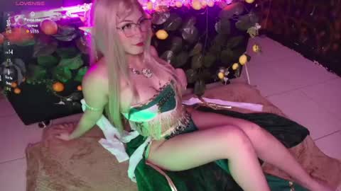 Snapshot of kitty_malach chatting on 04-30-26, 03:02 Kitty online show from 04-30-26, 03:02