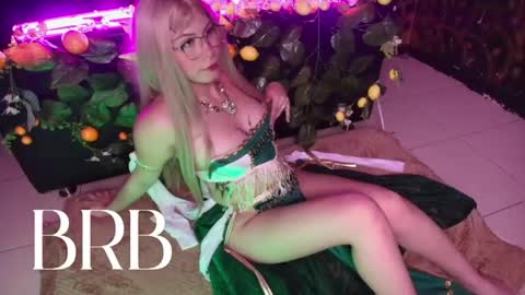 Snapshot of kitty_malach chatting on 05-04-26, 02:40 Kitty online show from 05-04-26, 02:40