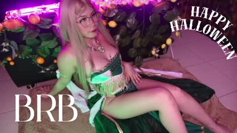 Snapshot of kitty_malach chatting on 05-07-26, 02:39 Kitty online show from 05-07-26, 02:39
