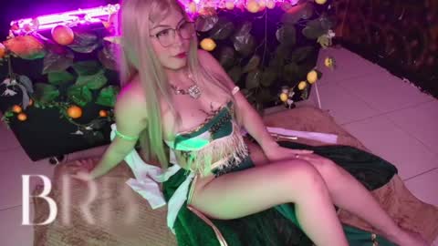 Snapshot of kitty_malach chatting on 05-08-26, 02:50 Kitty online show from 05-08-26, 02:50