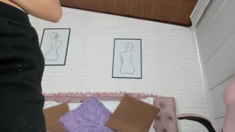 Snapshot of kitty_pam chatting on 01-19-25, 08:09 Kitty online show from 01-19-25, 08:09