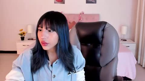 Snapshot of kitty_pam chatting on 03-05-25, 05:07 Kitty online show from 03-05-25, 05:07