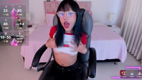 Snapshot of kitty_pam chatting on 03-10-25, 08:01 Kitty online show from 03-10-25, 08:01