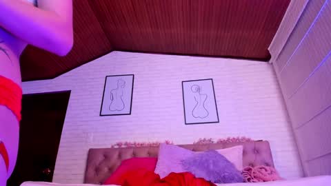 Snapshot of kitty_pam chatting on 10-04-25, 09:18 Kitty online show from 10-04-25, 09:18