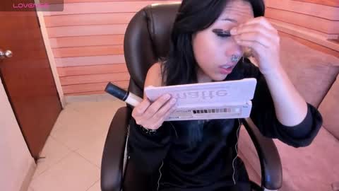 Snapshot of kitty_pam chatting on 10-12-25, 10:25 Kitty online show from 10-12-25, 10:25