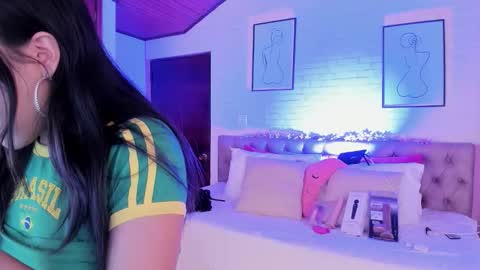 Snapshot of kitty_pam chatting on 03-19-26, 09:19 Kitty online show from 03-19-26, 09:19