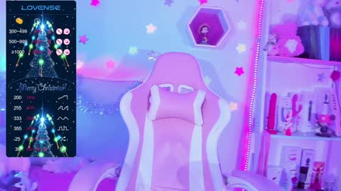 Snapshot of kitty_parker chatting on 12-23-24, 07:17 online show from 12-23-24, 07:17