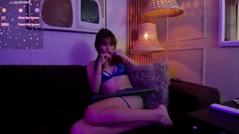 kitty_star_ online show from 04-24-26, 08:44