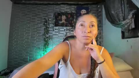 violet online show from 10-21-25, 03:29