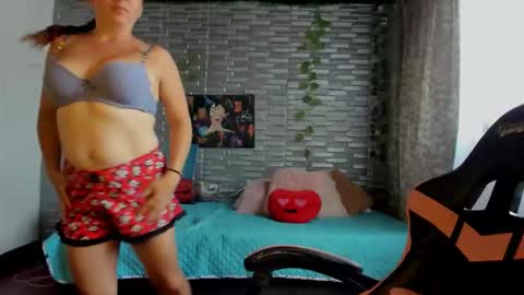 violet online show from 12-14-25, 04:23