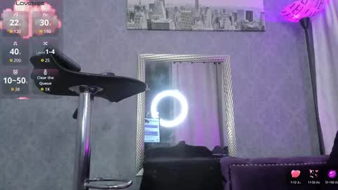 Snapshot of kitty_wichis chatting on 10-10-25, 04:44 Kendall Saray online show from 10-10-25, 04:44