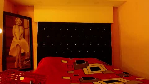 Snapshot of kittybonx chatting on 11-23-25, 01:55 paola online show from 11-23-25, 01:55