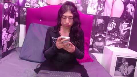 Snapshot of kittyfox07 chatting on 03-21-26, 06:44 Kitty online show from 03-21-26, 06:44