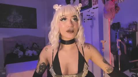 Snapshot of kittygoth_ chatting on 07-24-26, 10:08 Kitty Goth online show from 07-24-26, 10:08
