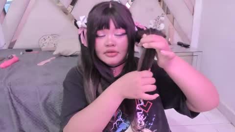 kittyhtx online show from 12-19-24, 10:24