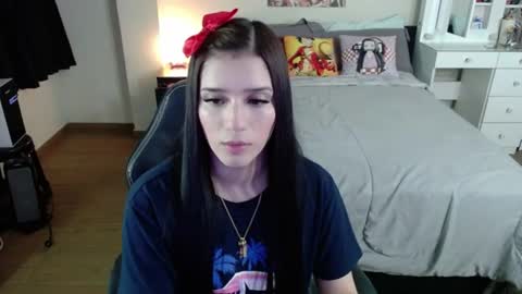 Isabel online show from 06-12-26, 03:38