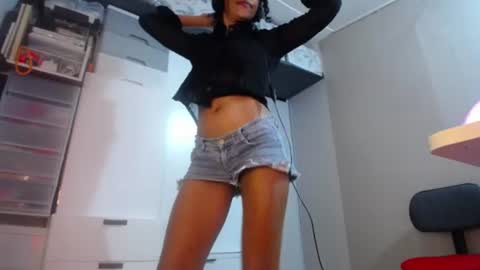 Snapshot of kittykatss chatting on 07-12-26, 05:53 Viktoria online show from 07-12-26, 05:53