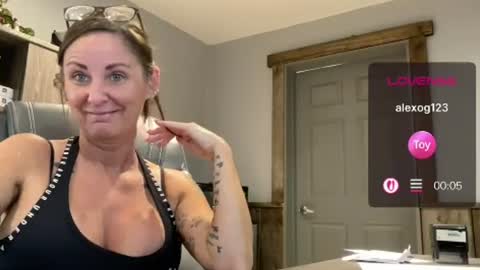 kittykattlove2 online show from 06-26-26, 03:38