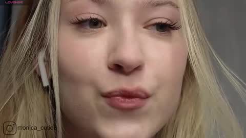 Snapshot of kittyloffe chatting on 12-29-24, 10:12 Monika online show from 12-29-24, 10:12