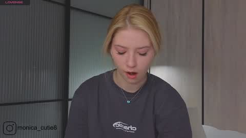 Snapshot of kittyloffe chatting on 03-11-25, 04:10 Monika online show from 03-11-25, 04:10