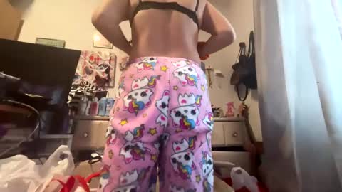 kittyluvx online show from 02-15-25, 06:23