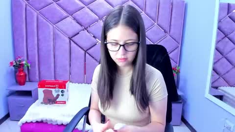 Sarah online show from 05-21-26, 02:24