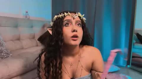 Sophie online show from 10-30-25, 05:42