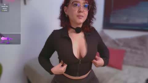 Sophie online show from 05-07-26, 01:27