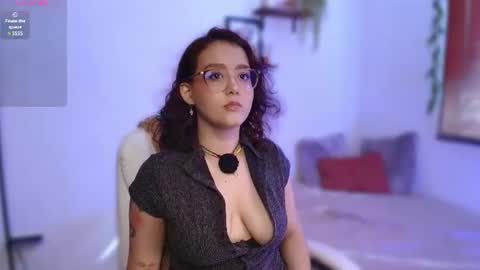Snapshot of kittysophie_ chatting on 06-19-26, 08:12 Sophie online show from 06-19-26, 08:12