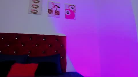 Snapshot of kittystar18 chatting on 07-11-26, 05:59 kitty online show from 07-11-26, 05:59