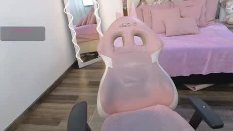 Snapshot of kittystar_tay chatting on 02-24-25, 07:09 Kitty online show from 02-24-25, 07:09